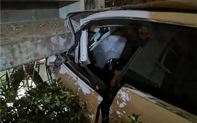 Tesla Очередное ДТП