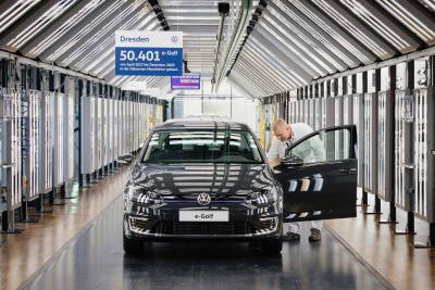 Volkswagen прекратил производство электрического e-Golf 