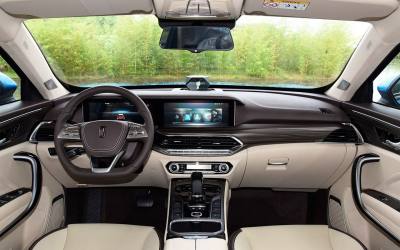 FAW готовит в России запуск эффектного Bestune T77