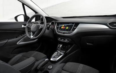 Opel везет в РФ новый кроссовер — Crossland
