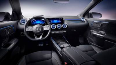 В гамме Mercedes-Benz появился компактный электрический кроссовер EQA