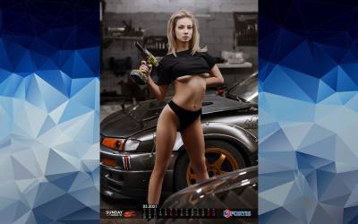 Жаркий календарь-2021: белорусские девушки и редкие машины