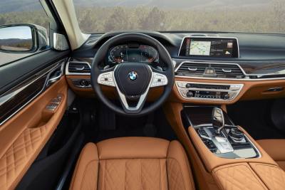 Электрический BMW i7 будет мощнее бензинового 7-Series
