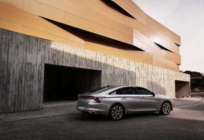 Kia показала новый большой седан K8