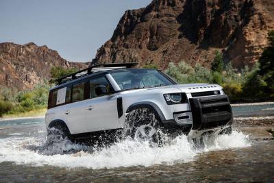  Land Rover сделает из актуального внедорожника Defender пикап