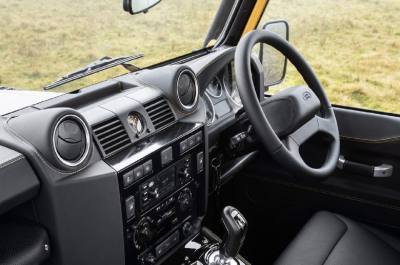 Land Rover возвращает в продажу старые Дефендеры