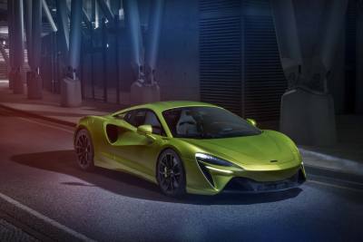 McLaren представил новый 680-сильный суперкар с электрифицированным V6