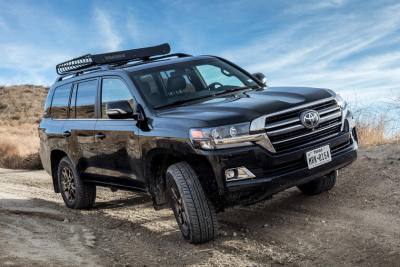 В Америке бум спроса на Toyota Land Cruiser: продажи подскочили более чем в три раза