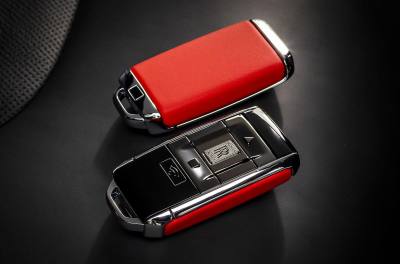 В Москву привезли посвященные России Rolls-Royce Cullinan (фото)