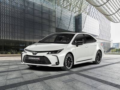 В России начались продажи «оспортивленных» Toyota C-HR и Corolla GR Sport
