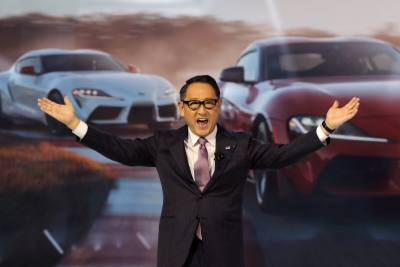 Президент Toyota предупредил Apple о сложностях авто-бизнеса