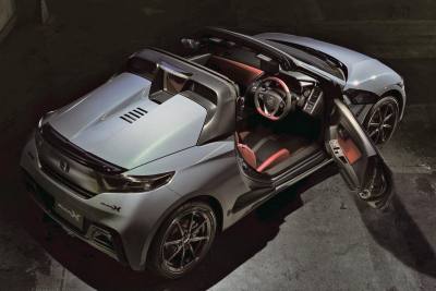 Honda анонсировала завершение выпуска S660 и представила прощальную спецверсию