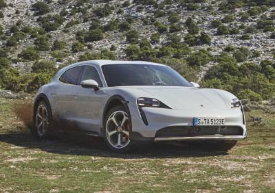 Porsche представила электрический кросс-универсал Taycan Cross Turismo