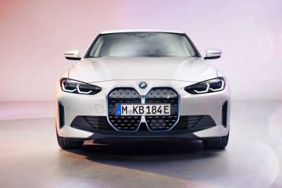 Представлен еще один электрический BMW — спортивный i4