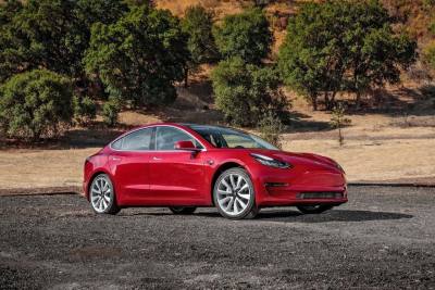 Объем продаж электромобилей Tesla Model Y и Model 3 достиг миллиона единиц