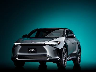 Toyota представила свой первый массовый электромобиль (он размером с RAV4)
